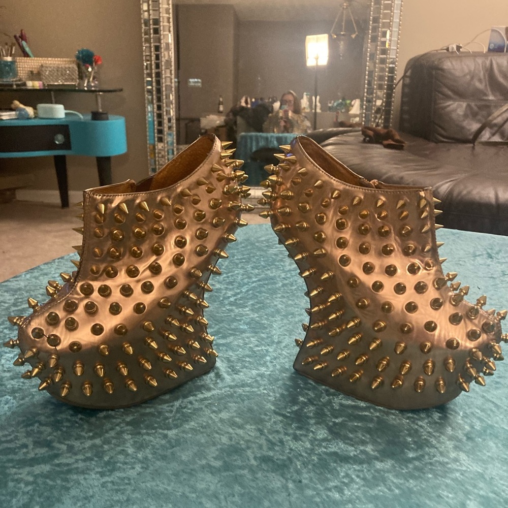 Jeffrey Campbell “Shadow” Rose Gold Spike Studded Platforms Size 7.5